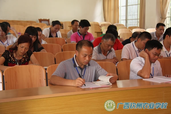 我校开展“学党章党规、学系列讲话，做合格党员”学习教育知识竞赛