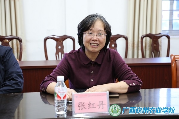 钦州市政府领导到我校开展2025年城乡居民医疗保险参保扩面调研工作