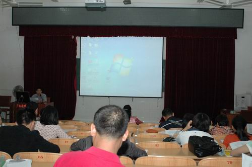 我校召开2013年全国中等职业学校“文明风采”竞赛活动动员大