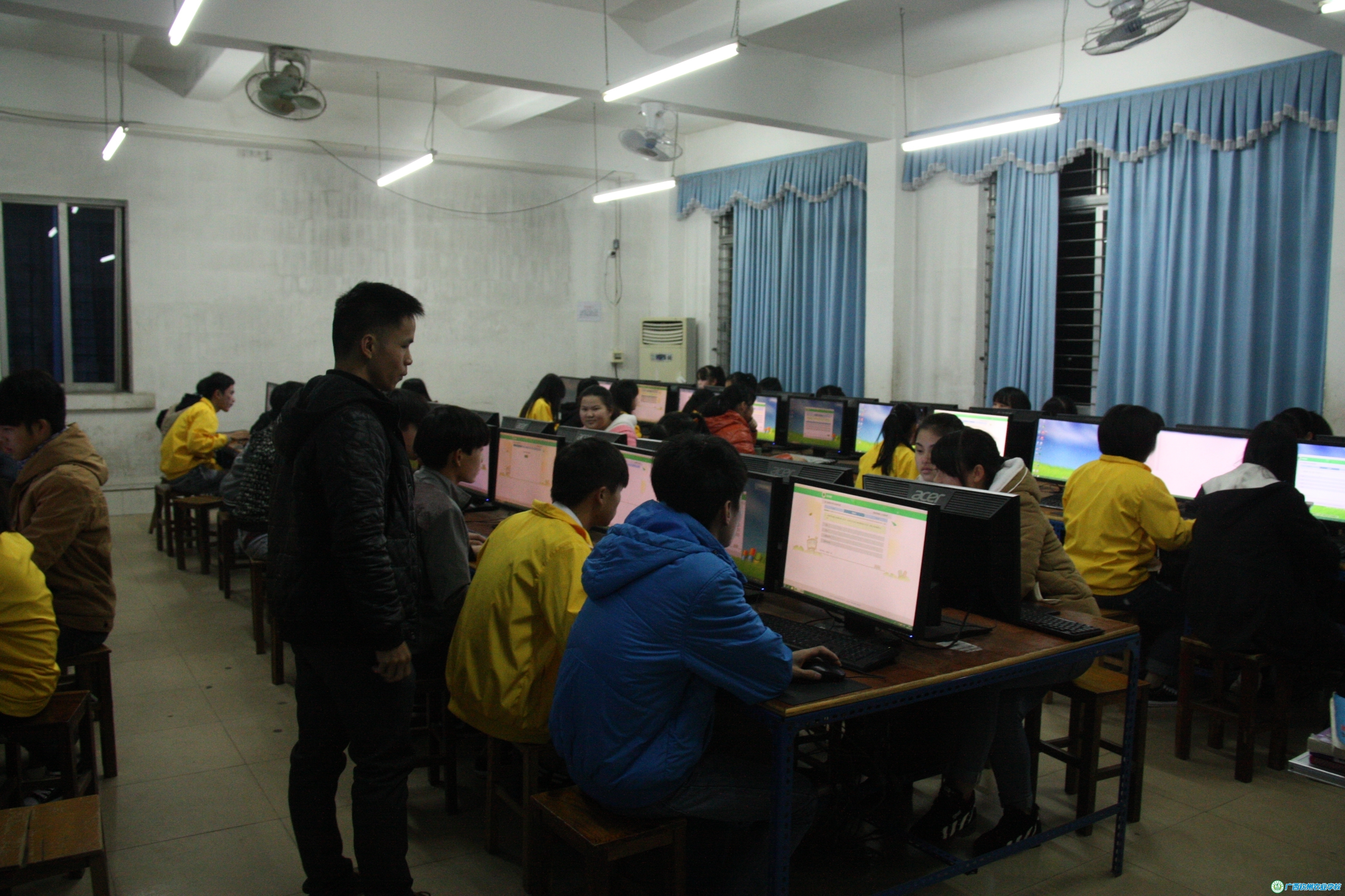 我校学生参加教育部首届全国青少年学生法治知识网络大赛