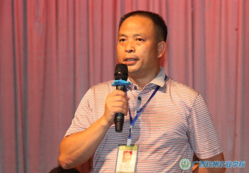 我校召开2014级学生顶岗实习动员大会