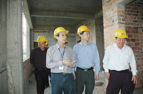 自治区农业厅郭绪全副厅长莅临我校检查指导工作