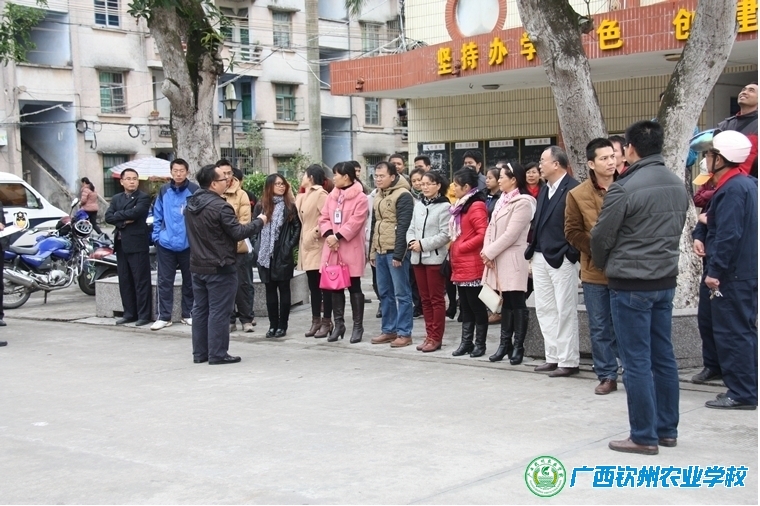 我校认真开展学生宿舍安全隐患排查整治活动