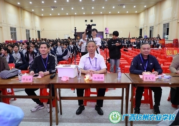 经典咏流传，青春诵华章——我校2025年“诵红色经典 铸强国之魂”学生经典诵读比赛圆满落幕