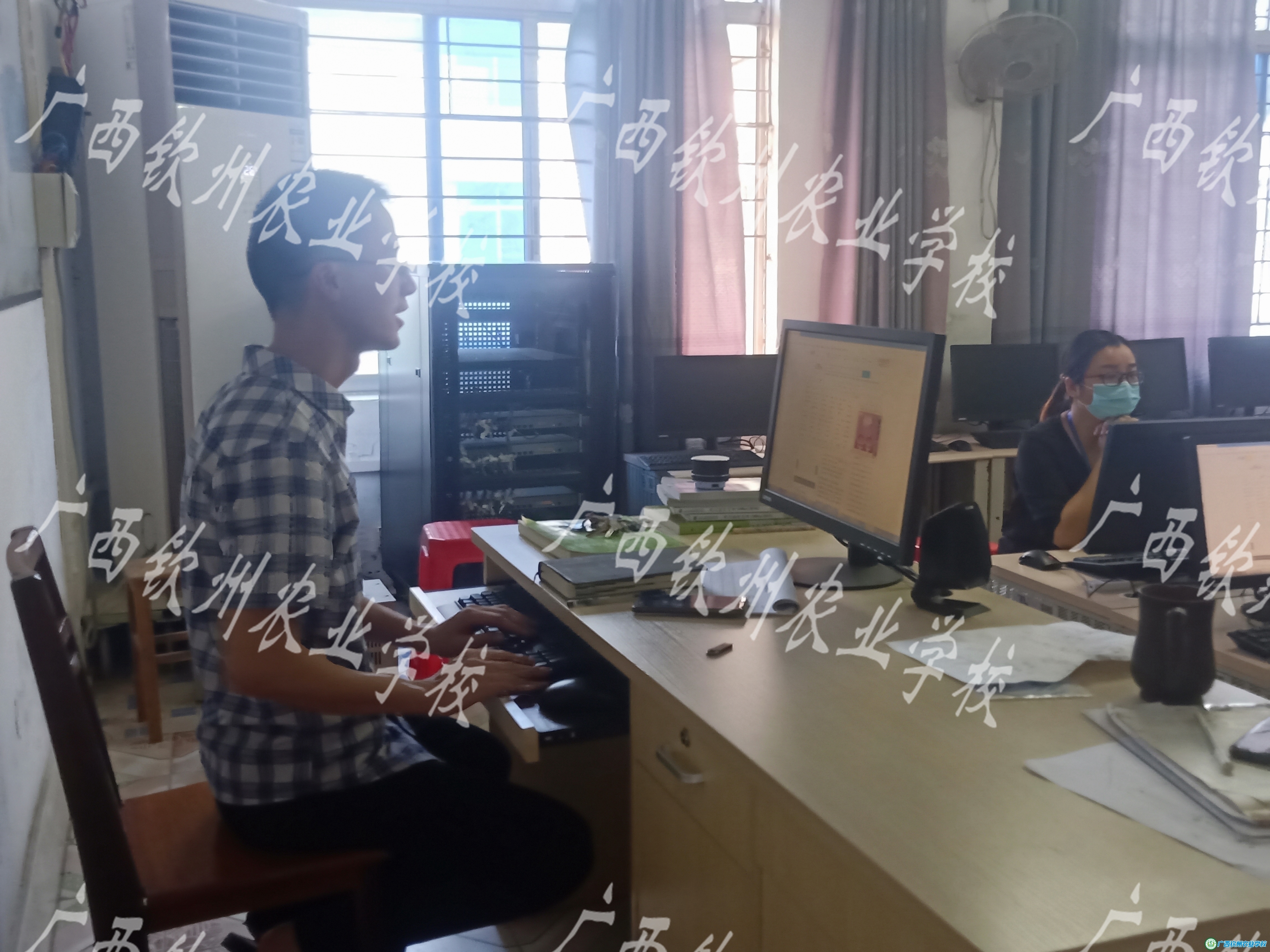 广西钦州农业学校商贸管理教学部开展“线上”备课活动