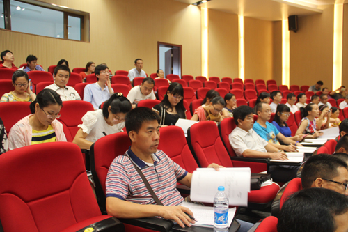 在学习中思考  在思考中提升