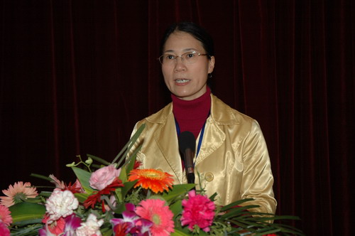 我校召开2012年中层领导干部述职评议大会