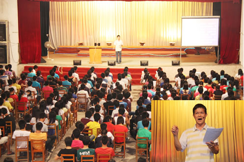 红歌嘹亮绕校园 党的光辉照我心——我校积极排练红歌