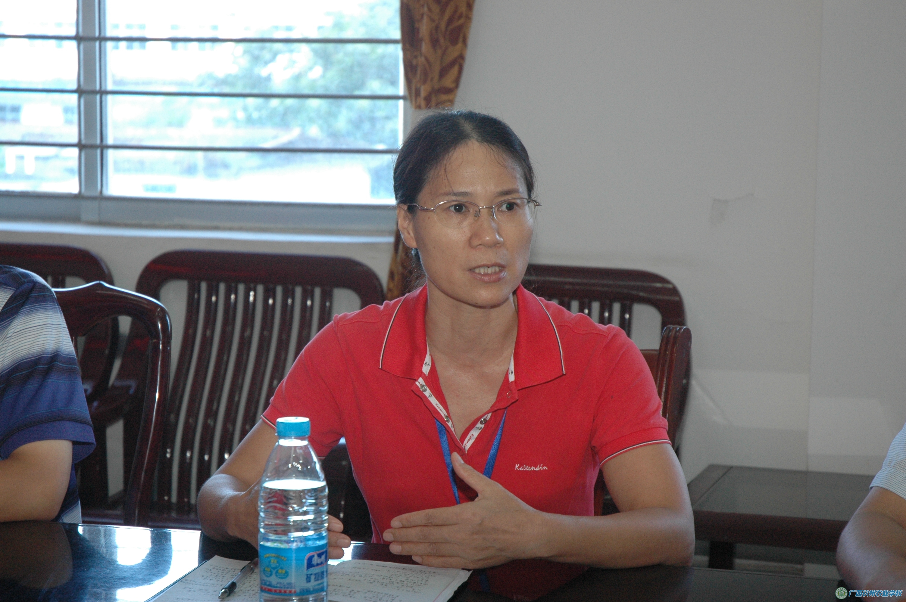 我校举行2014年班主任师徒结对总结表彰会