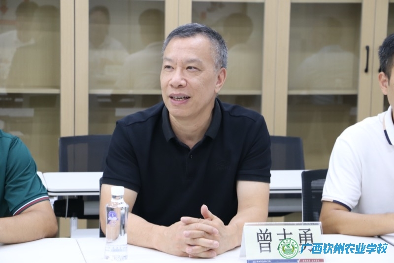 小荷班主任工作室赴佛山与彭小芽名班主任工作室进行交流、联盟