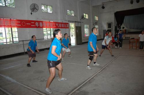 我校2012年春季教职工气排球比赛圆满落幕
