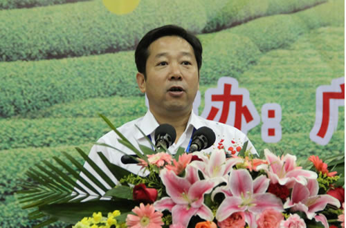 王健副厅长出席自治区农业厅直属院校第十二届学生运动会开幕式