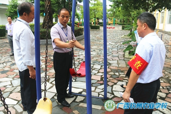我校开展校园环境自查工作迎接全国文明单位复评