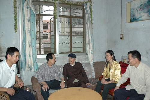 我校开展新春慰问活动