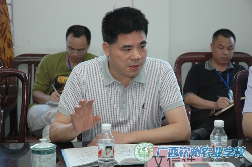 自治区农业厅领导到我校调研指导工作