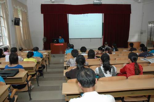 广西钦州农业学校隆重举行2011年春季教学总结及表彰大会
